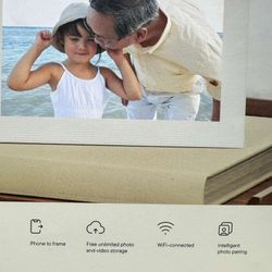 Aura Carver Digital Frame With 10.1” HD Display