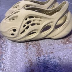 Foam Runners 