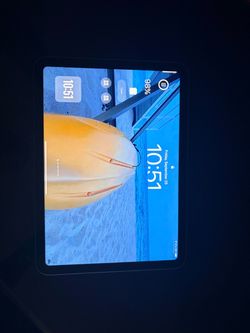 256 GB 10th Generation iPad