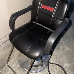 hair stylist/barber chair