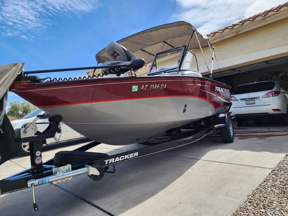 2015 Tracker Pro Guide wt 175