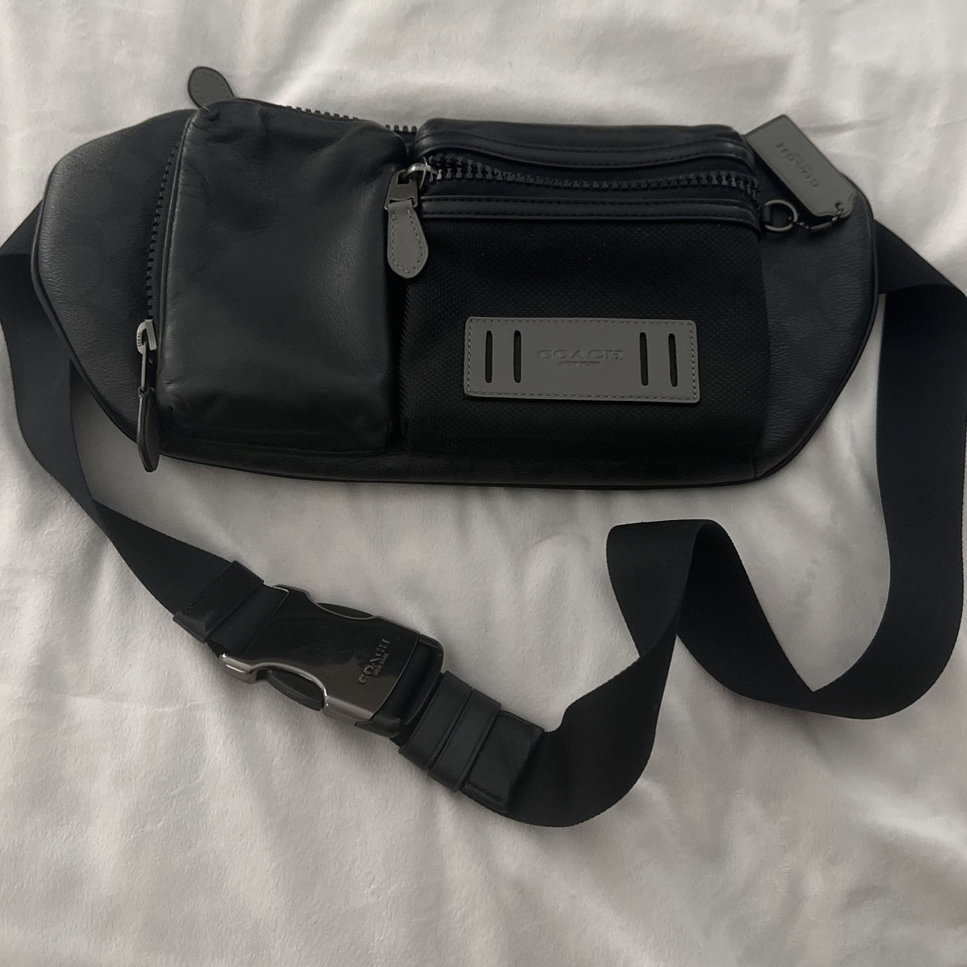 Coach Black Leather/Stretch/Nylon… Crossbody Men’s Bag. 