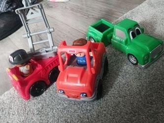 Little people fire truck/pick up truck/green magnetic truck