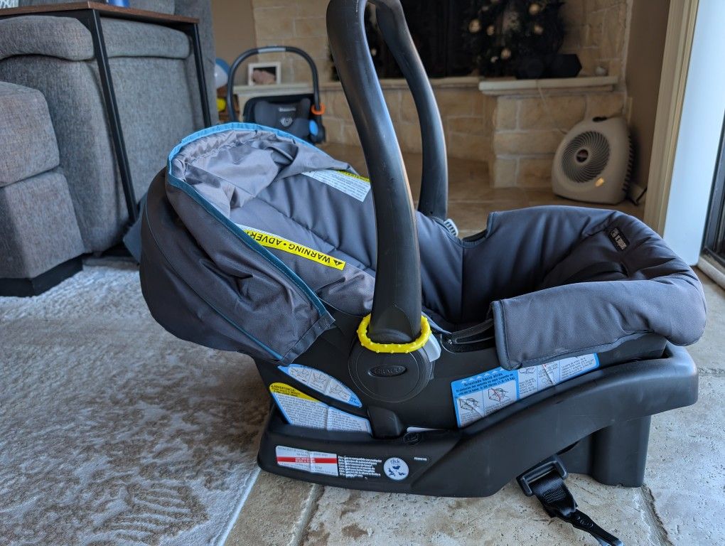 Infant Car Seat And Base - Graco Snugride 30