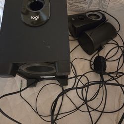 Logitech Speaker With Sub