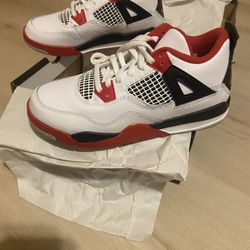 JORDAN 4 RETRO