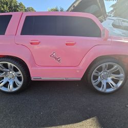 Power Wheels Barbie Cadillac Escalade 