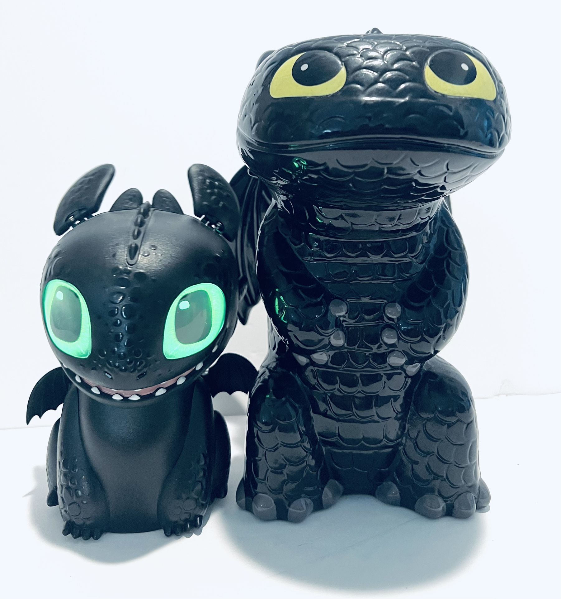 Set Of 2 How to Train Your Dragon Hatching Toothless & Ceramic Coin Bank
