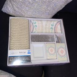 Bath Set.