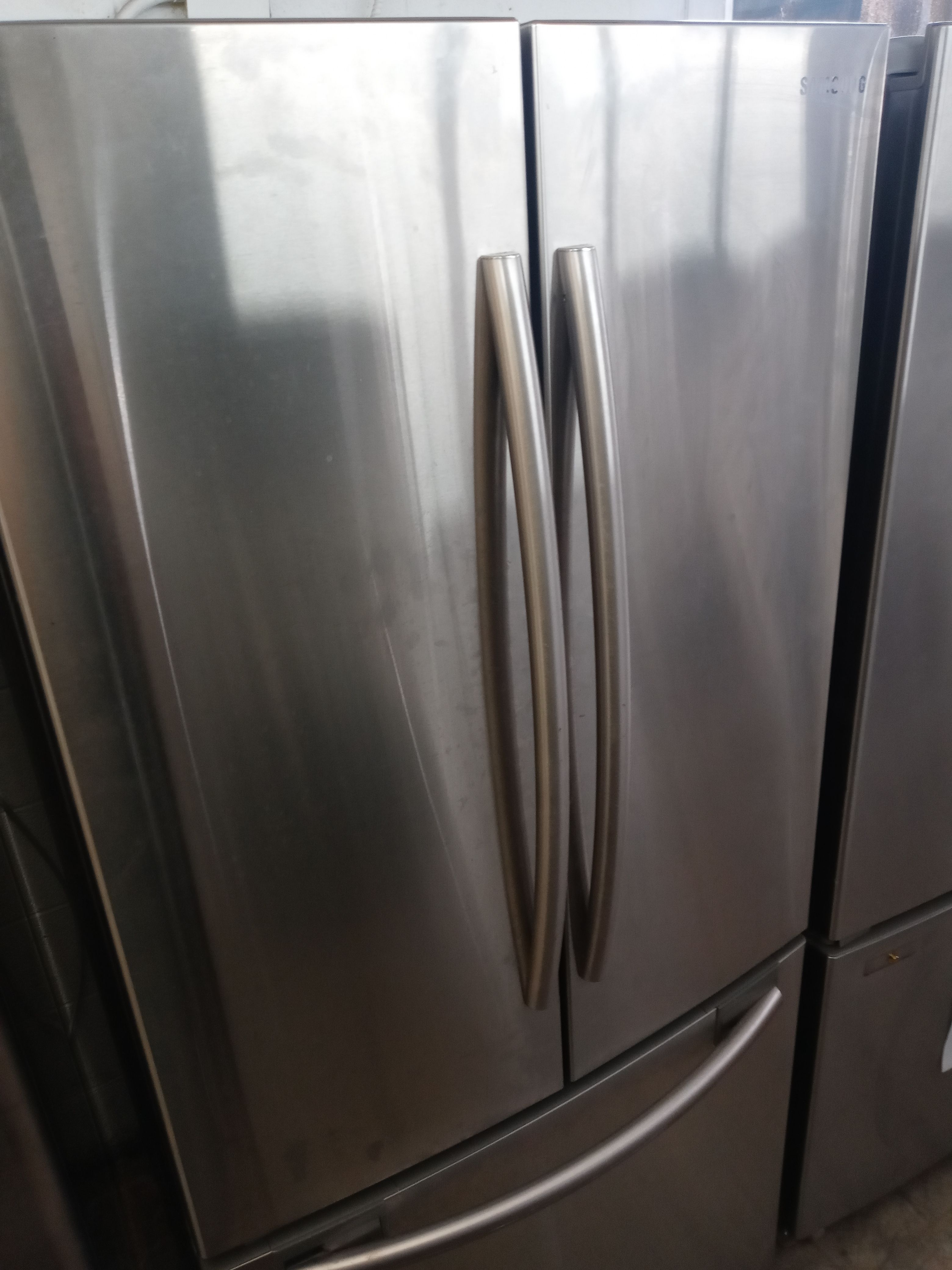 Samsung 33" stainless steel french door refrigerator - Free delivery