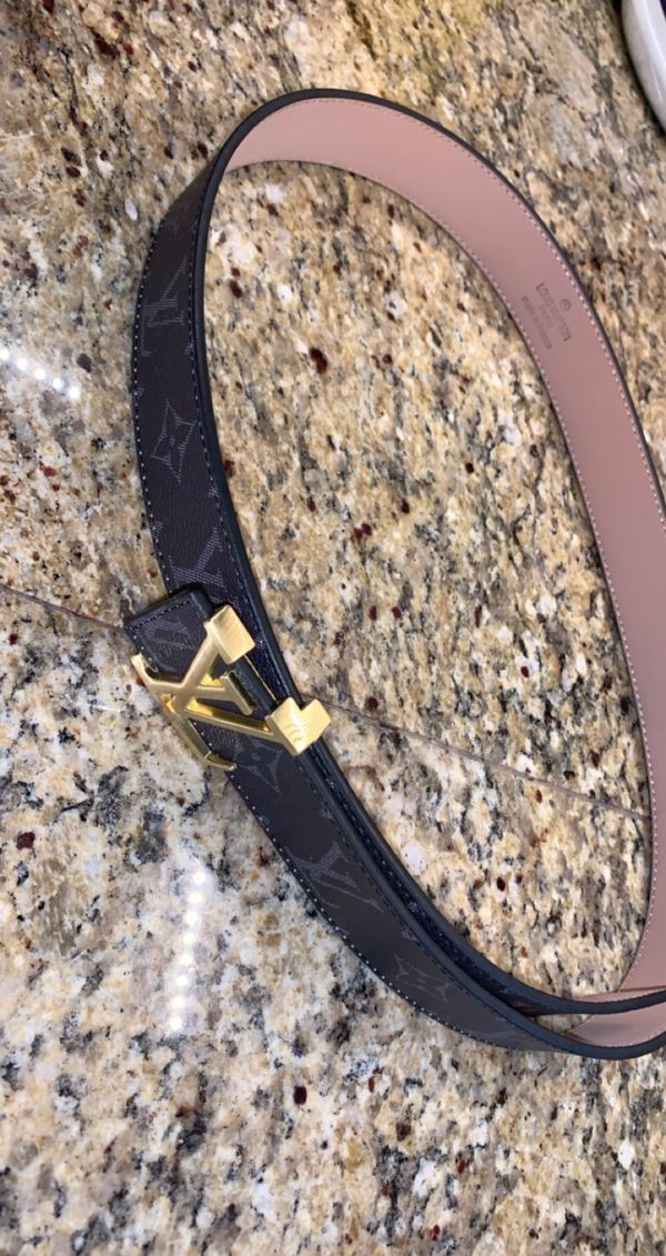 Louise Vuitton belt for Sale in Kansas City, MO - OfferUp