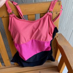 Croft & Barrow Ladies Color Block Swim Top