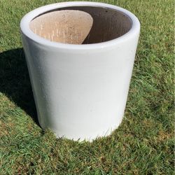 Large white glazed ceramic pot 