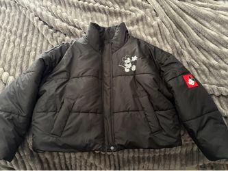 Black puffer jacket featuring Mickey - size XL adult