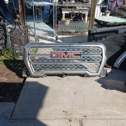 2019-2022 GMC Sierra 1500 Denali Grill W Cámara OEM 