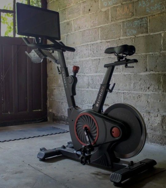 Echelon Connect EX-5s Smart Bike w/ Big Touchscreen – Like New