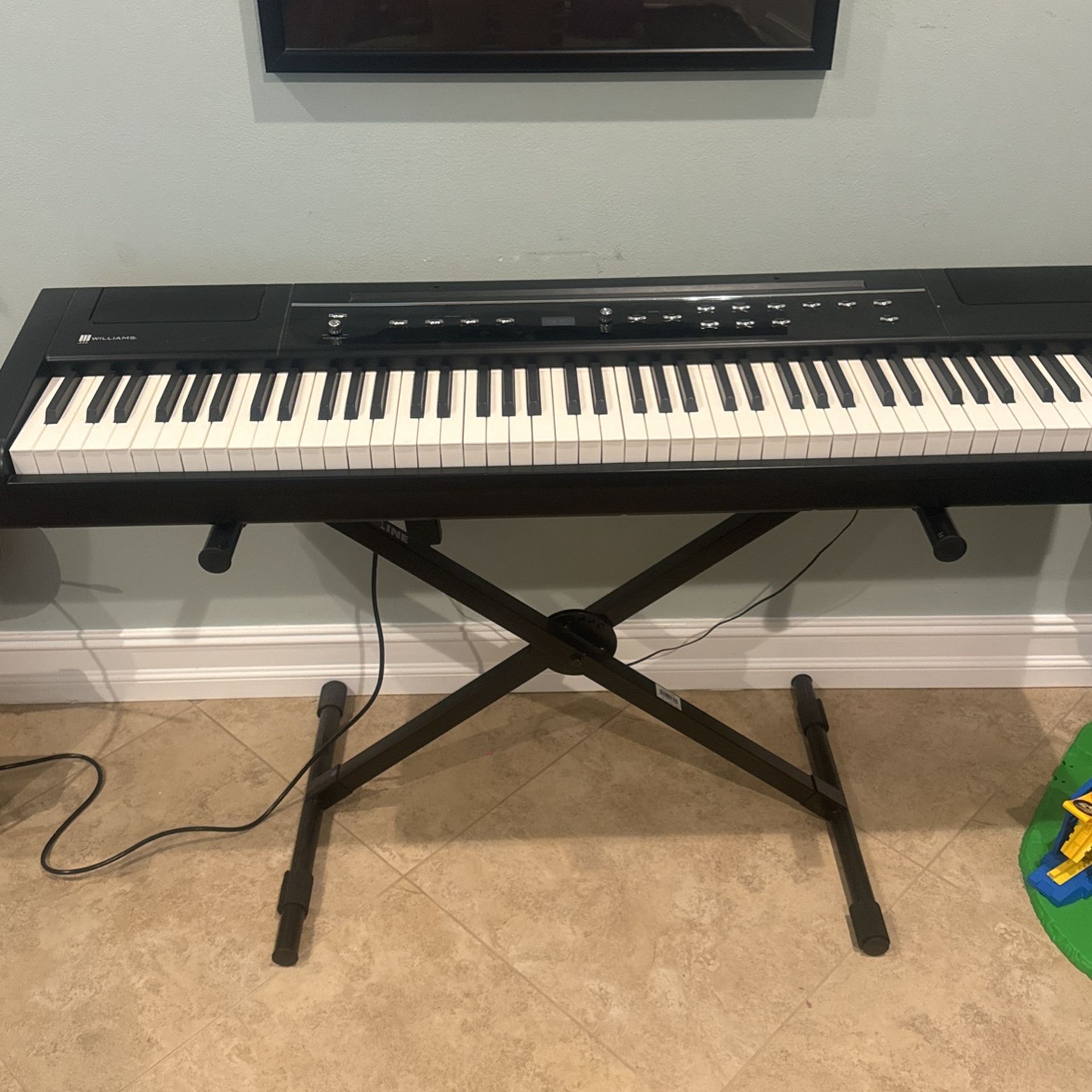 Williams Allegro 2 Keyboard And Stand for Sale in Pompano Beach, FL