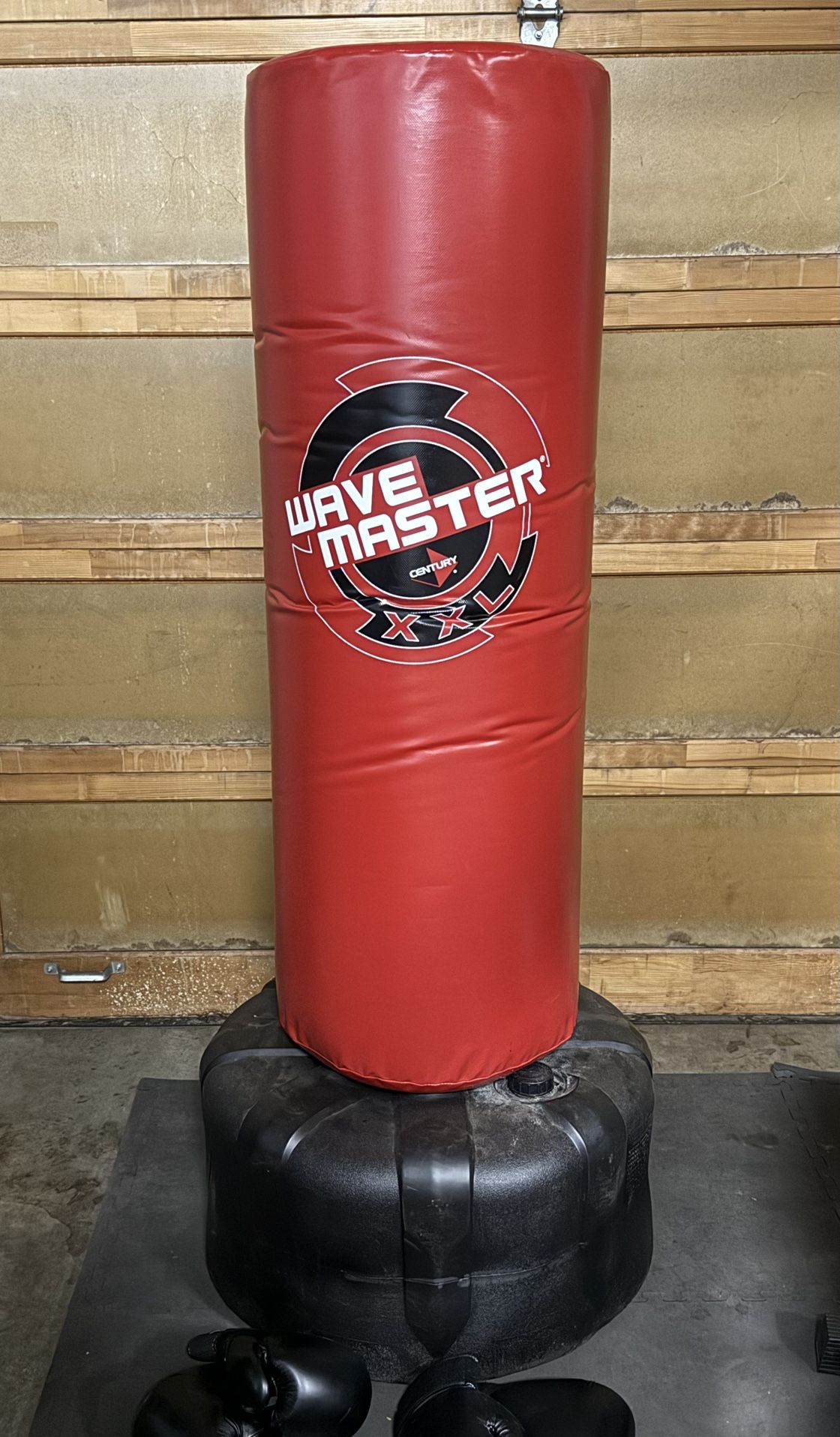 Wave Master Century XXL – Lightly Used, 6' Tall Kickboxing Buddy!