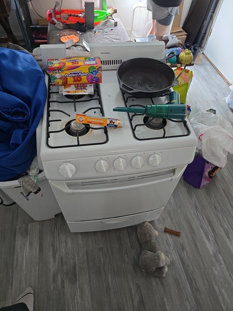 Hotpoint Stove