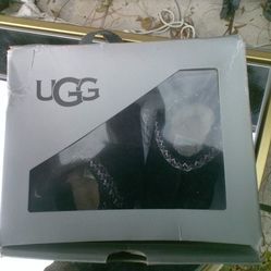 🖤 UGG Baby Booties – Genuine Sheepskin, Size 0/1 (0-6 Months)