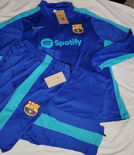 Nike Puma Adidas Mens Tracksuits fútbol Diferentes Clubs Adulto Size M L Xl  2xl https://offerup.com/redirect/?o=Tm8udHJhZGU=