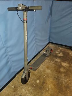 ​PhantomGogo Electric Scooter - Works Great, has flat tire (Includes New Spare Tube)