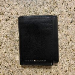 Tommy Hilfiger Leather Wallet 