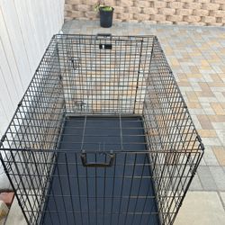 42” Large Dog Crate In Great Condition 