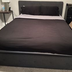 Queen Bed w Lull Mattress