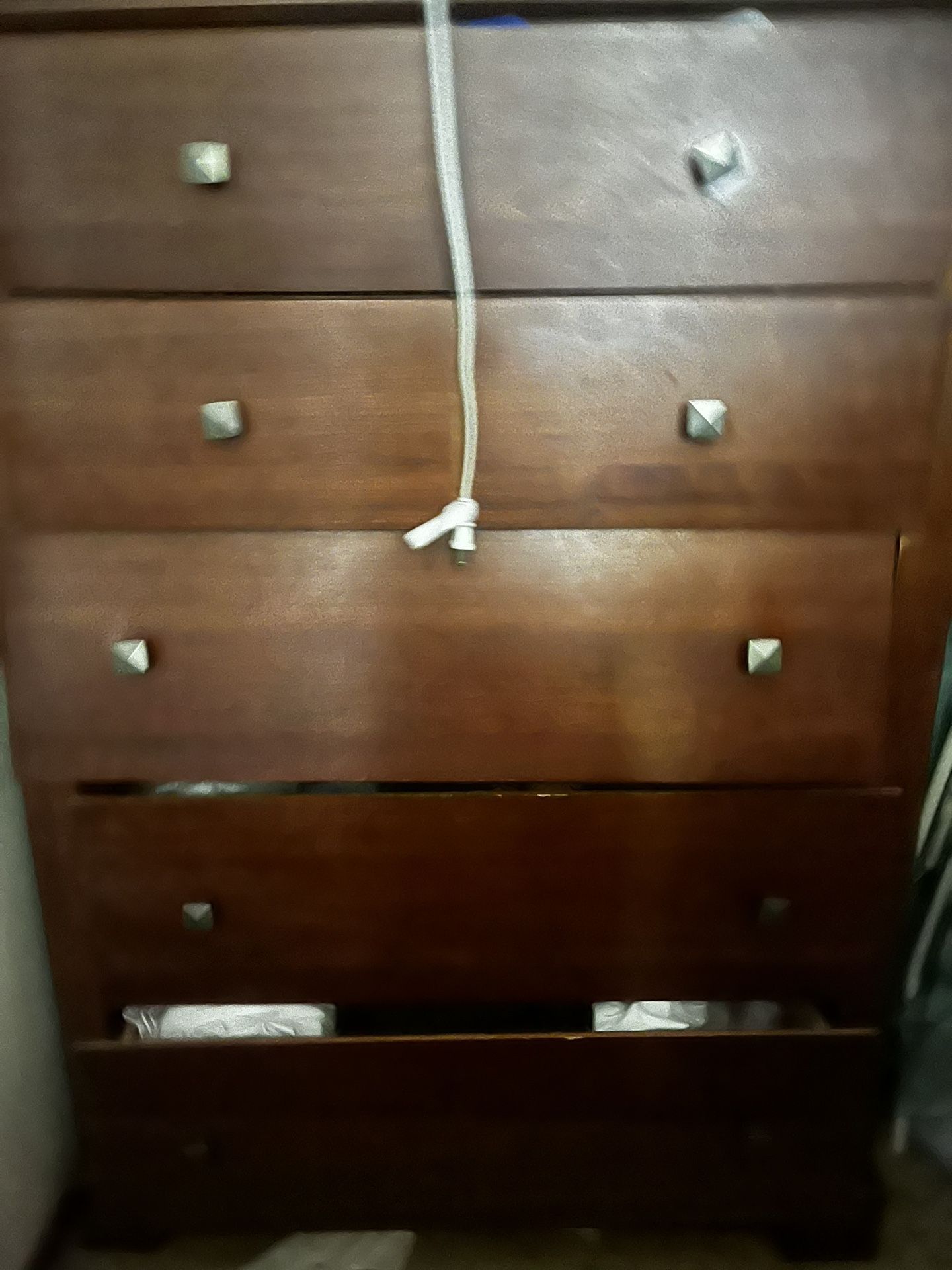 Dresser for sale free of charge