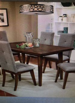 New in box, Dinning table with 4 chairs