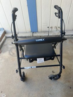LUMEX Walker w/Brakes