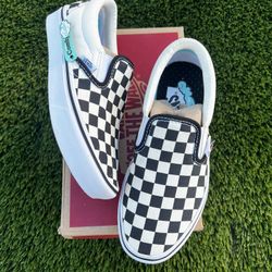 Vans Checkerboard Slip On Comfy Cushions Size 4Y Brand New 