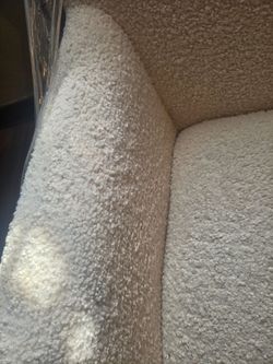 Modern Bouclé Accent Chair – Cream/Off-White