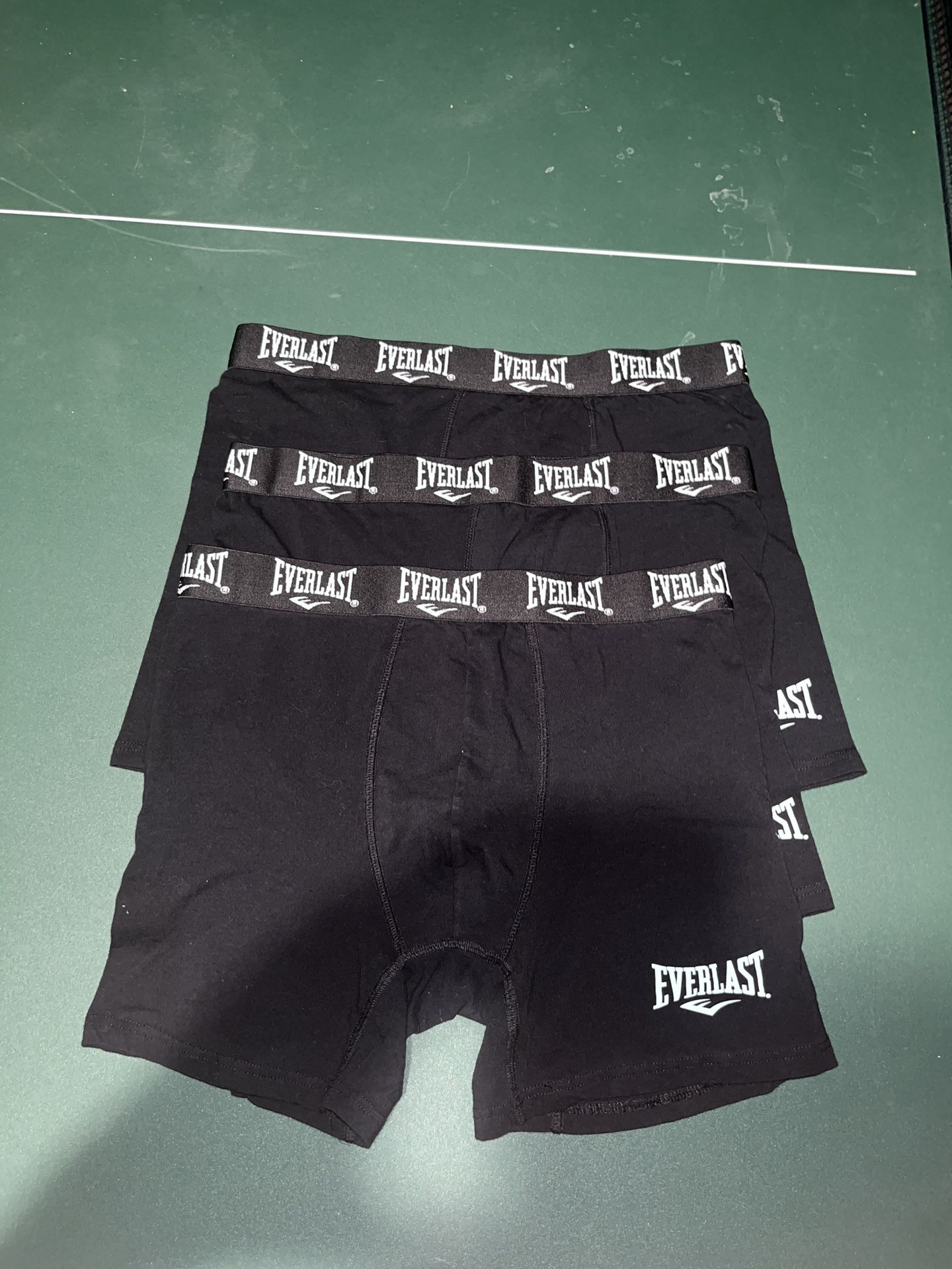 Ultimate Comfort and Value: Like New 3 Pack of Everlast Boxer