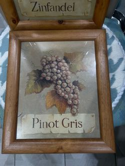 Set of 2 wood, glass and wine 🍷 picture frames
