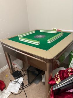 Automatic Majong table, great condition, used less than 10 times