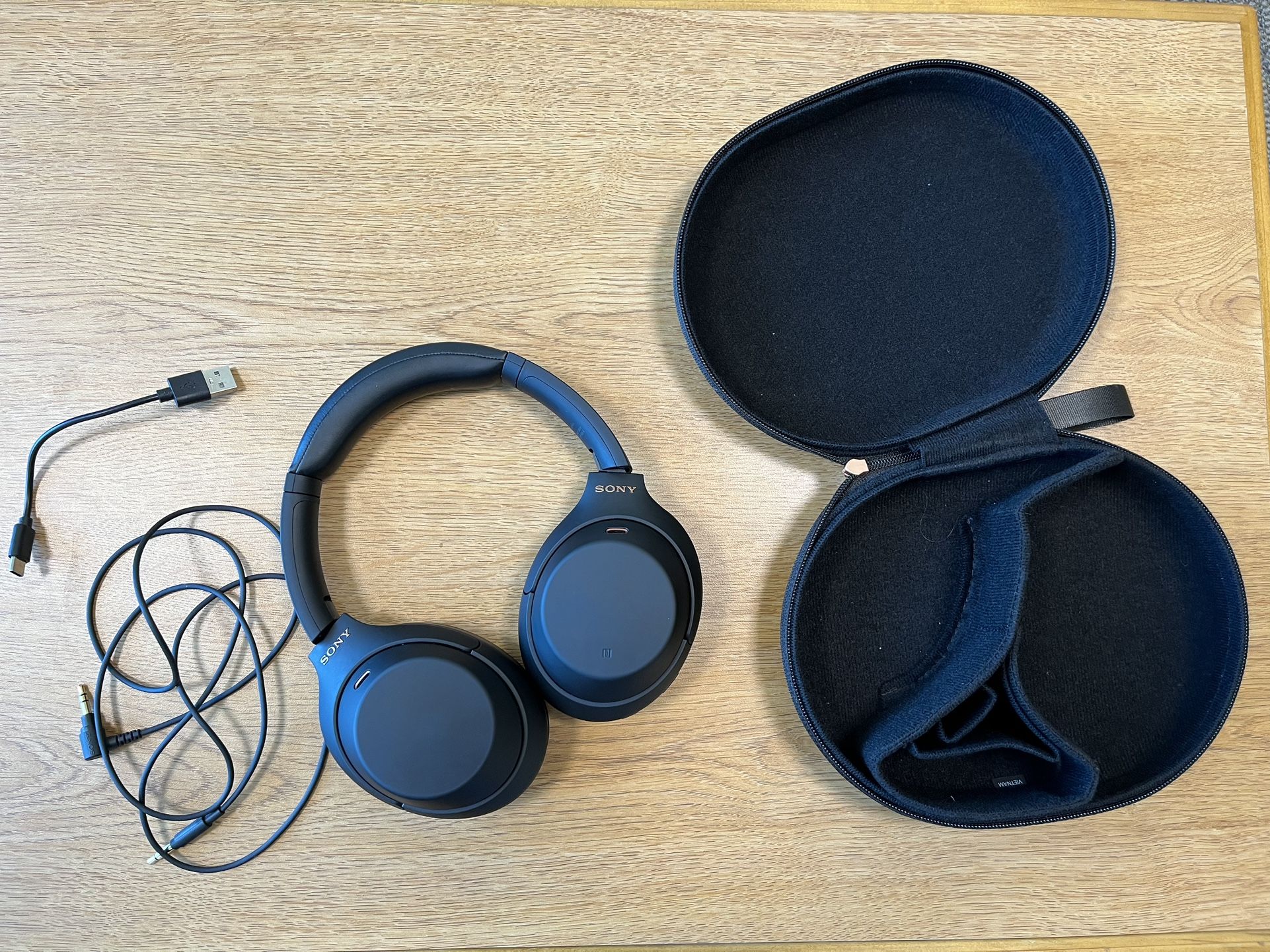 Sony XM4 Headphones
