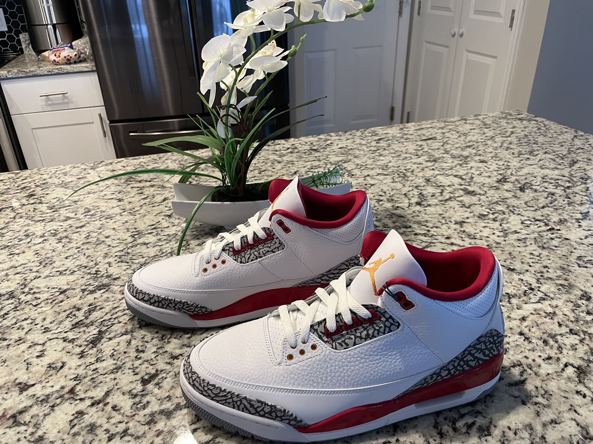 Jordan Retro 3 cardinal