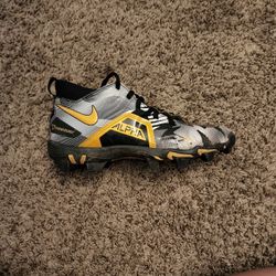 Football Clears Nike Youth 5.5