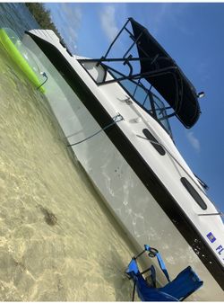 25 foot Sea Ray