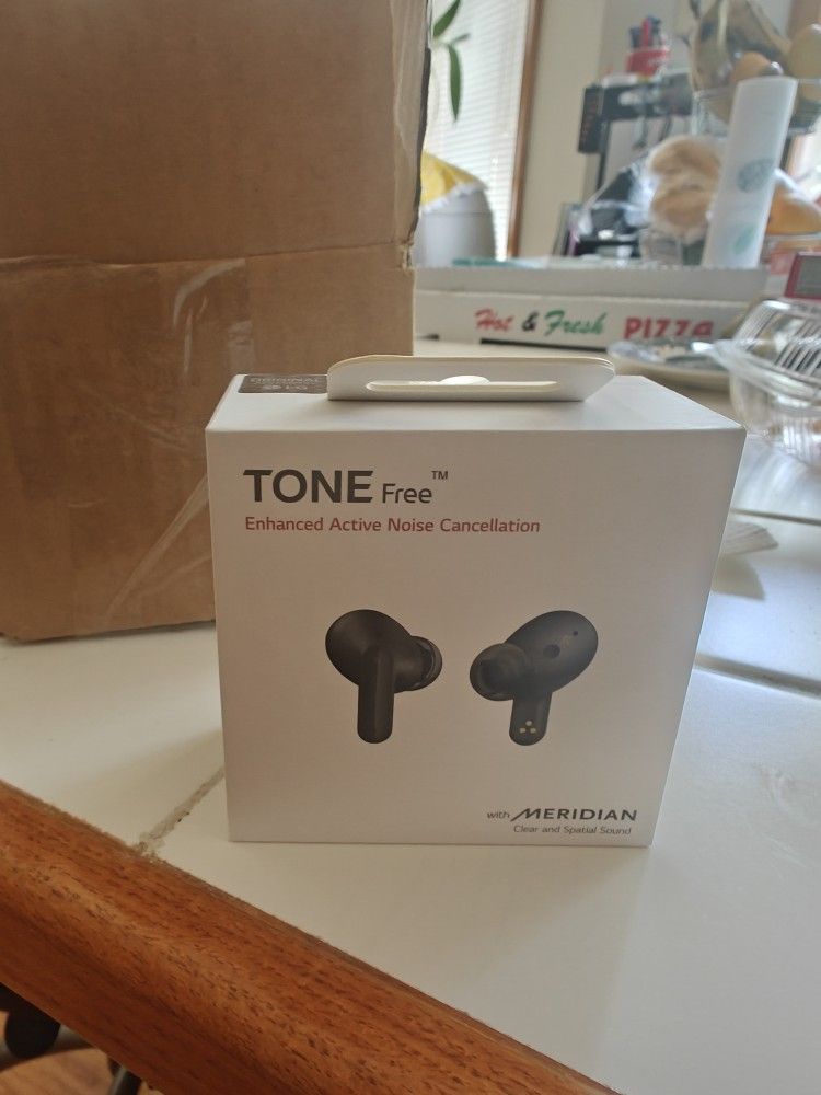 LG Tone Fp5 Earbuds (New)