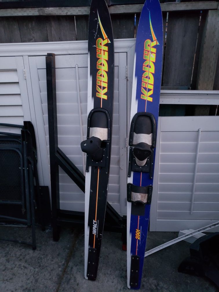 Knee Board & Water Skis