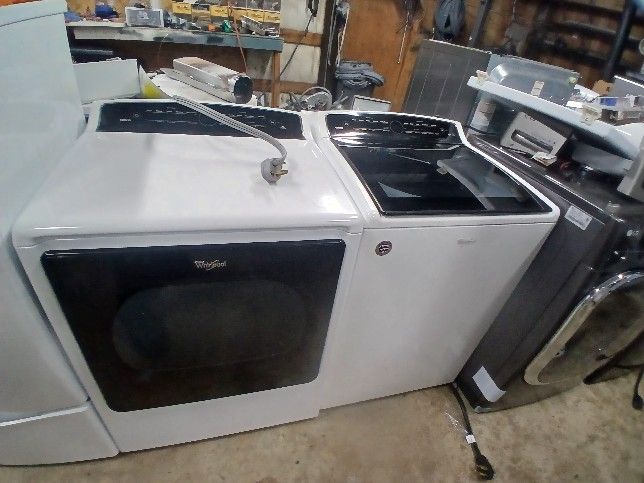 Whirlpool Washer And Dryer Set Electric Topload
