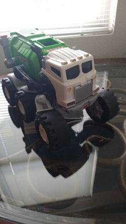 Matchbox Stinky The Garbage Truck
