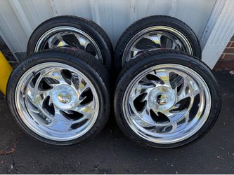 18x11 wheels , 5lug universal