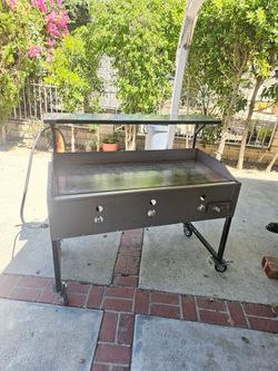NEW DUMP TRAILER 12x8x4 12000 LBS
ROLLING TARP--SPARE TIRE,ELECTRIC BRAKES,HYDRAULIC SYSTEM,REMOTE CONTROL,IDEAL FOR HAULING, DEMOLITION, TRASH ETC,FO