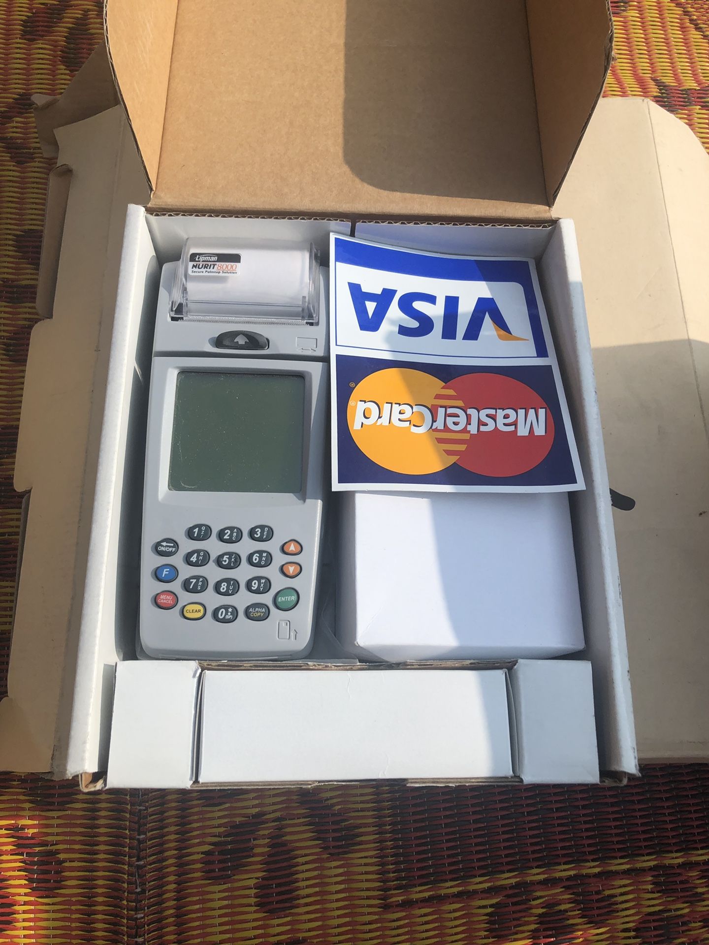 Nurit 8000 credit card machine