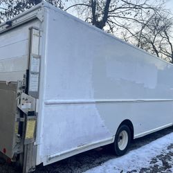 2013 Freightliner MT45