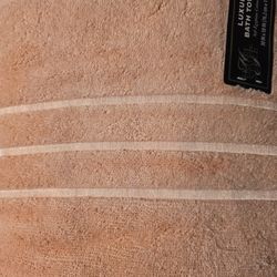 NEW 2 Sets Of Hotel Style Egyptian Cotton Bath Towels